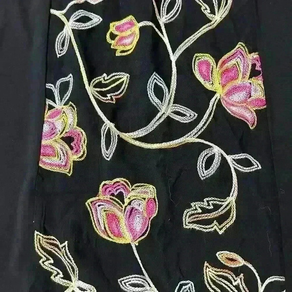Bleeker & McDougal Womens Petite LG Black Floral Embroidered Stretch Mini Skirt - Picture 7 of 8